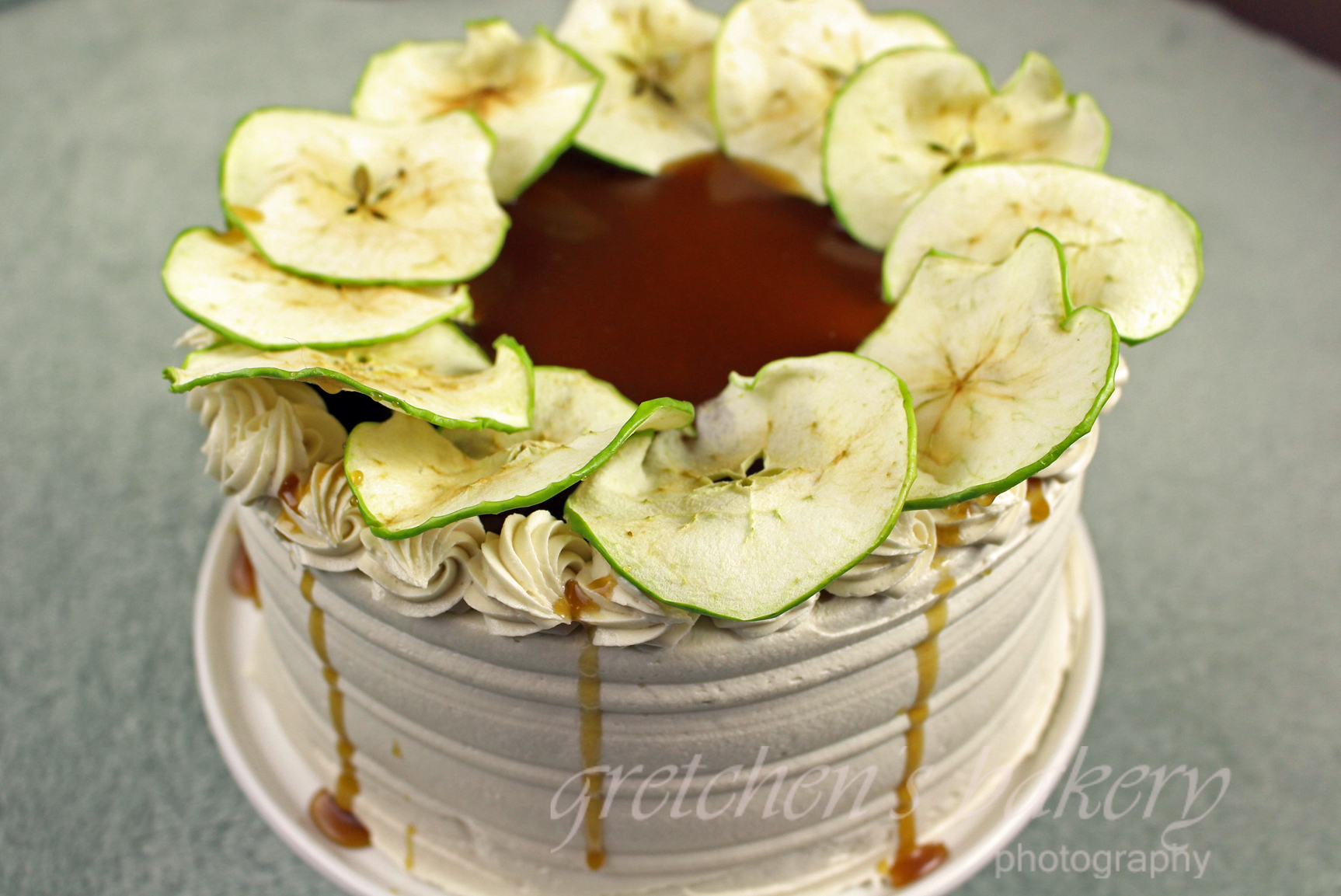 Vegan Caramel Apple Cake