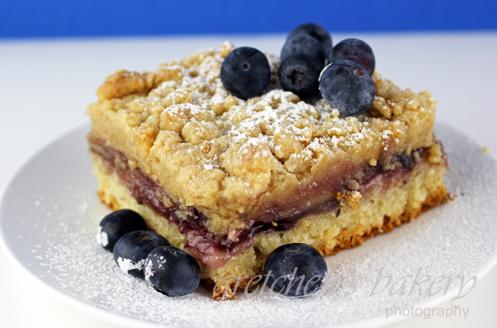 Blueberry Crumb Bun