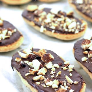 Almond Crisp Cookies