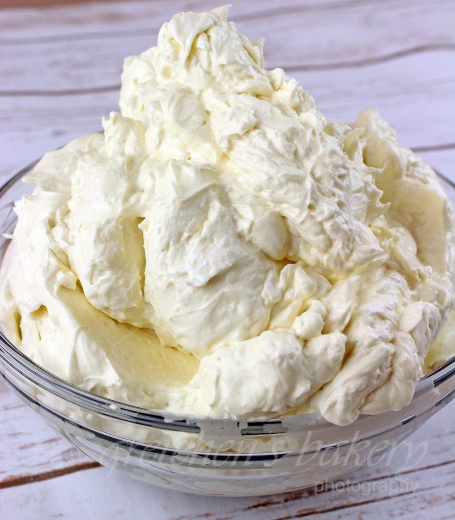 Aquafaba Italian Meringue Buttercream Recipe Gretchen S Vegan Bakery