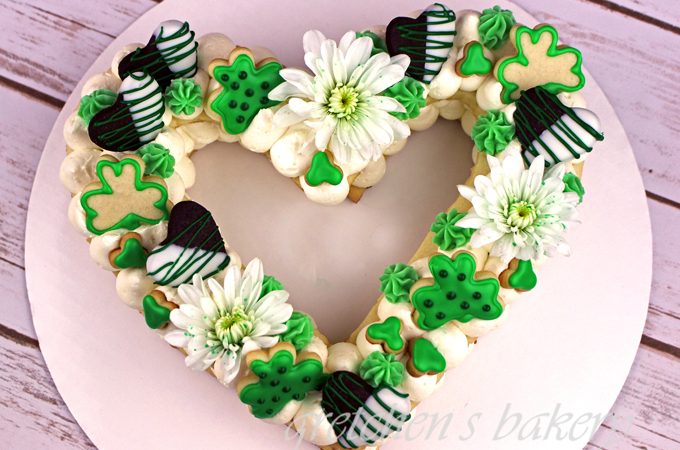 St. Patrick's Day Cookie & Cream Cake