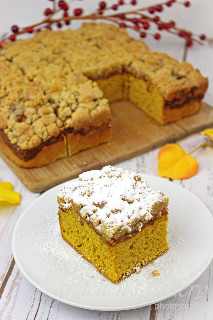 Pumpkin Crumb Buns