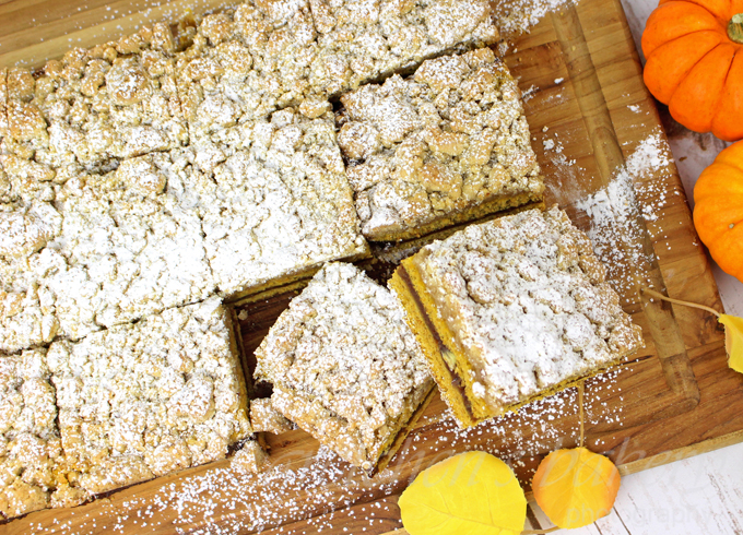 Pumpkin Crumb Buns