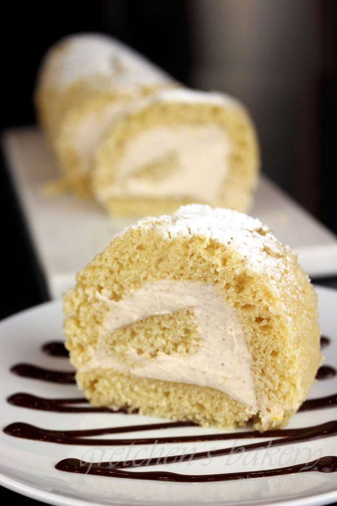 Vegan Cannoli Roll Cake