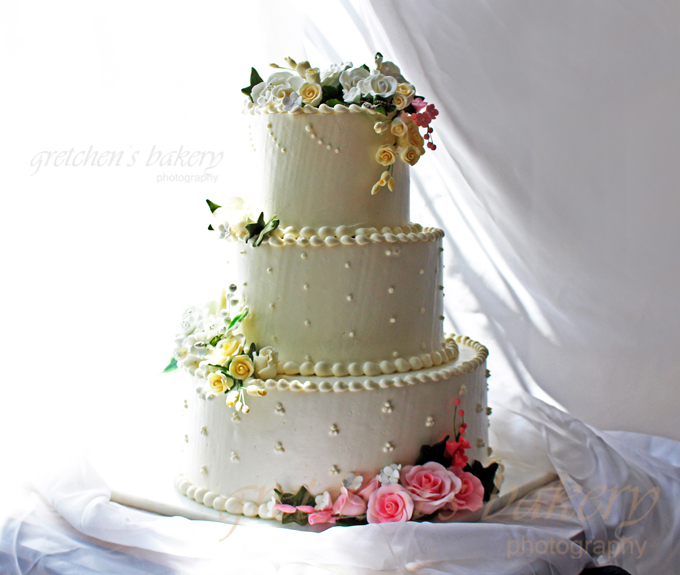 How to Make a Vegan Wedding Cake