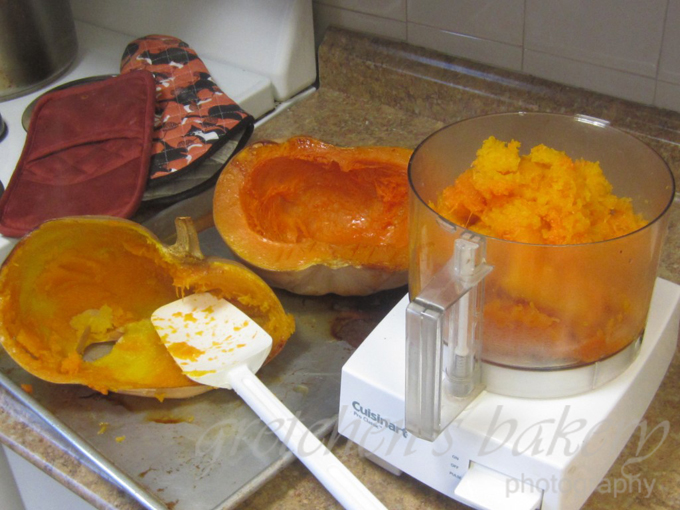 How to Make your Own Pumpkin Puree