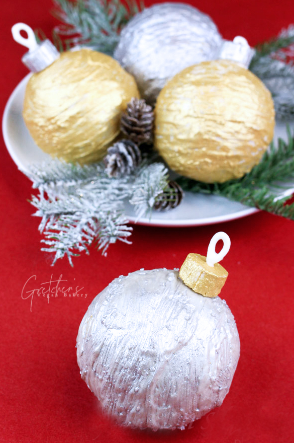 Christmas Ornament Cakes