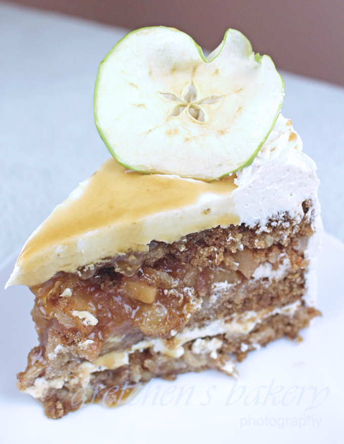 Vegan Caramel Apple Cake