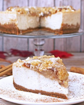 Apple Crumb Cheesecake