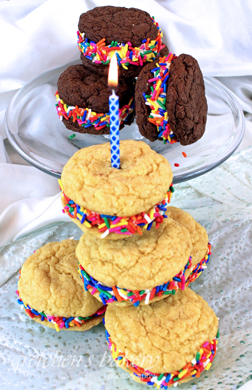 3 Ingredients Borthday Cake Whoopie Pies