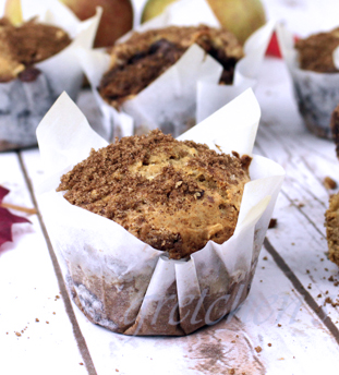 Cinnamon Apple Walnut Muffins