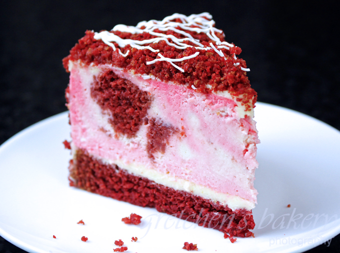 Red Velvet Cheesecake