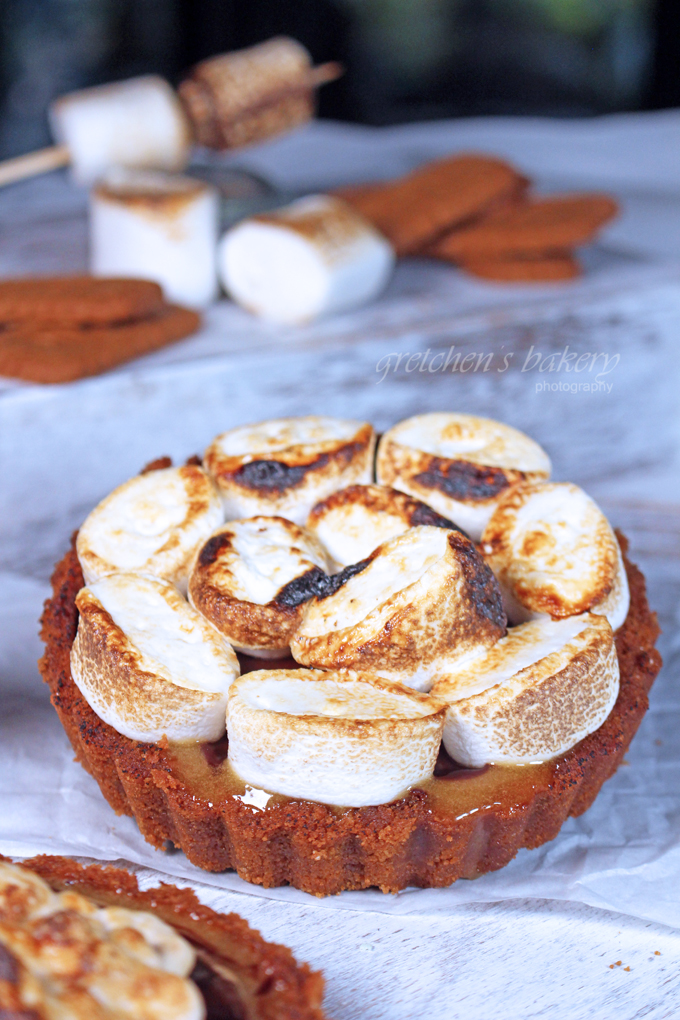 Biscoff Caramel S'mores Tart