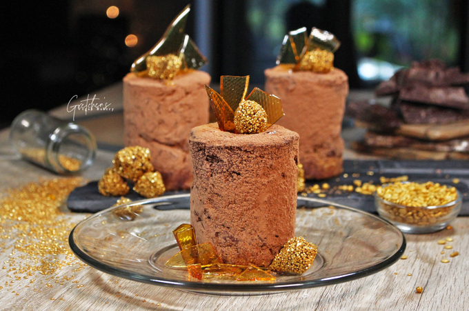 Gold Digger Cake