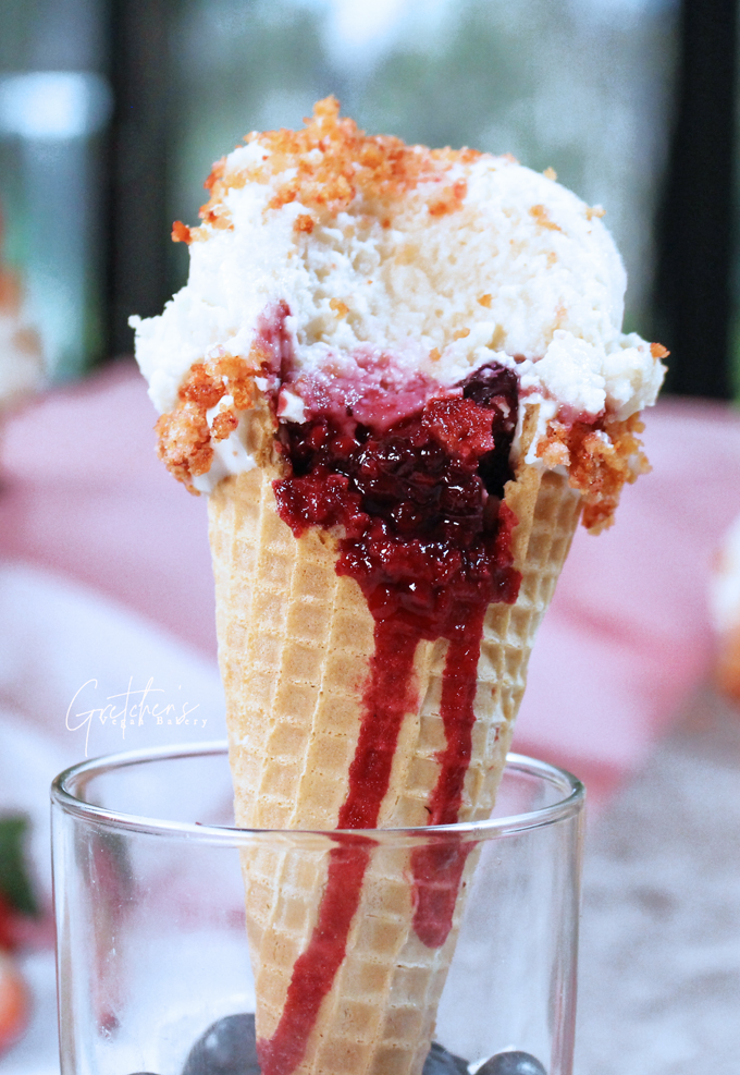 Strawberry Cheesecake Crunch Cones