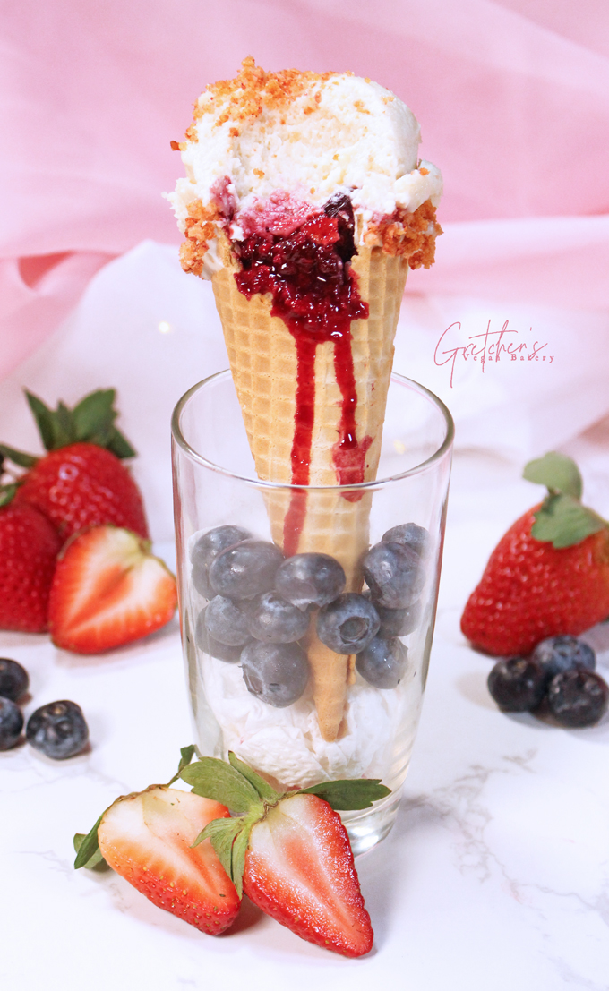 Strawberry Cheesecake Crunch Cones