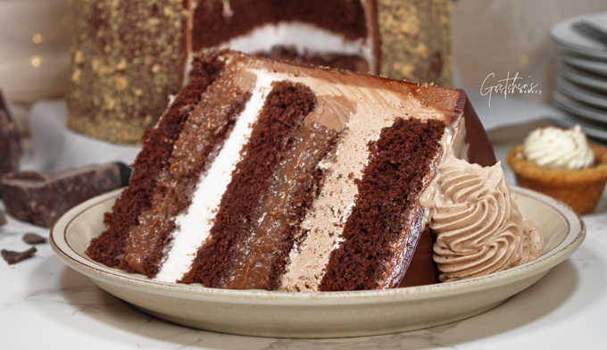 Vegan Chocolate Cream Pie Cake