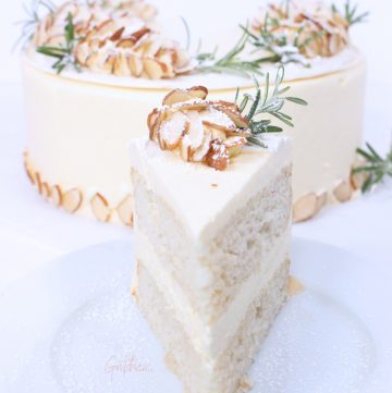 White Christmas Cake