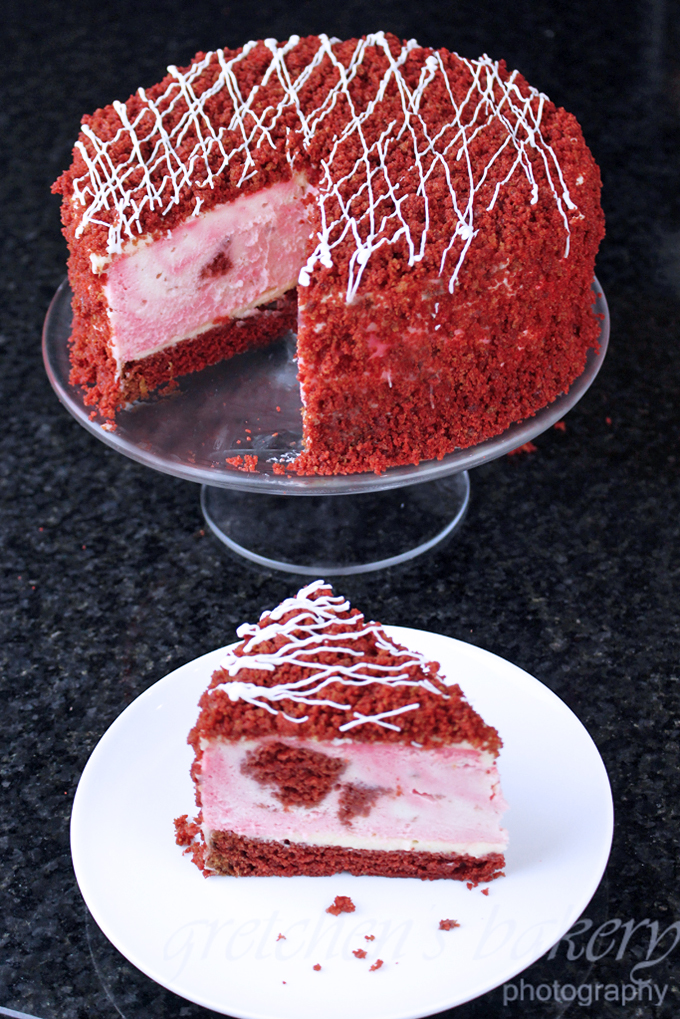 red velvet cheesecake