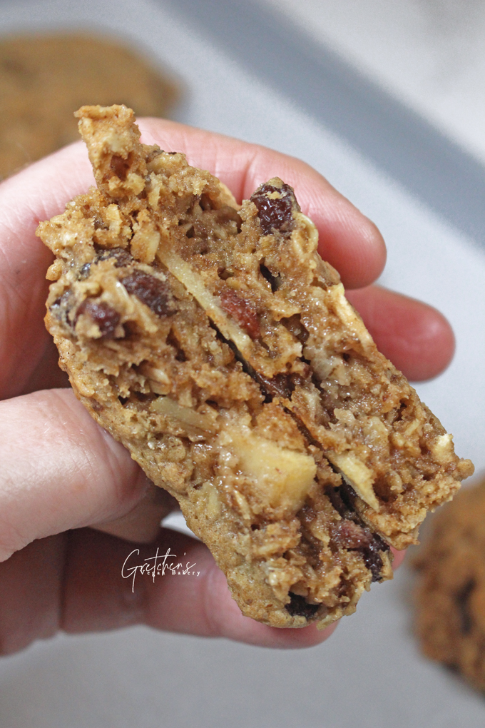 Vegan Oatmeal Cream Pies