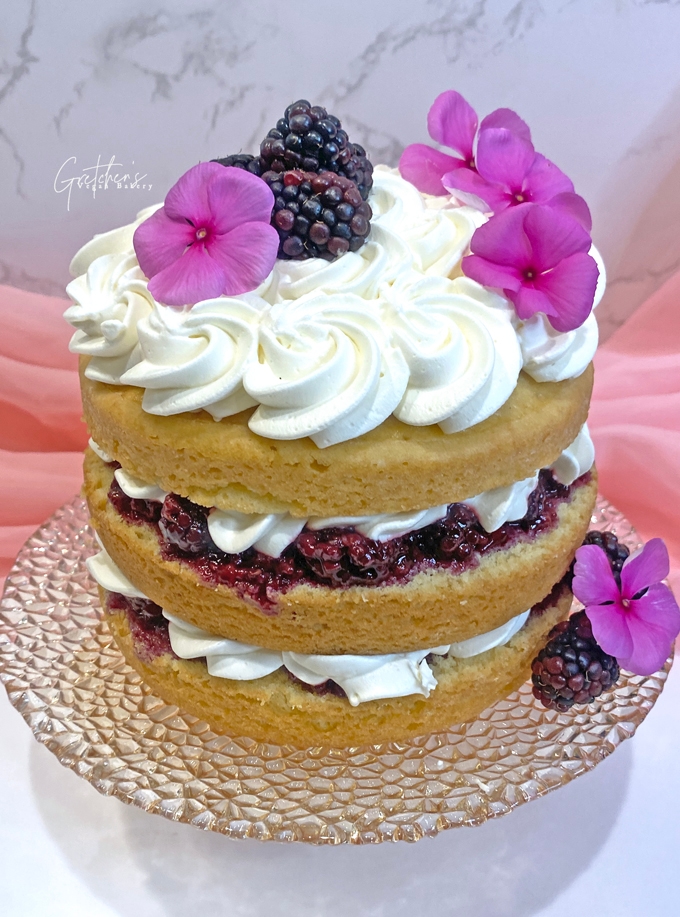 Blackberry Vanilla Cream Cake 