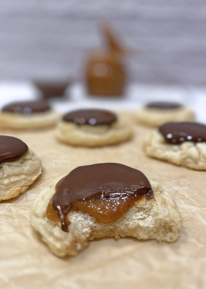 Vegan Twix Cookies