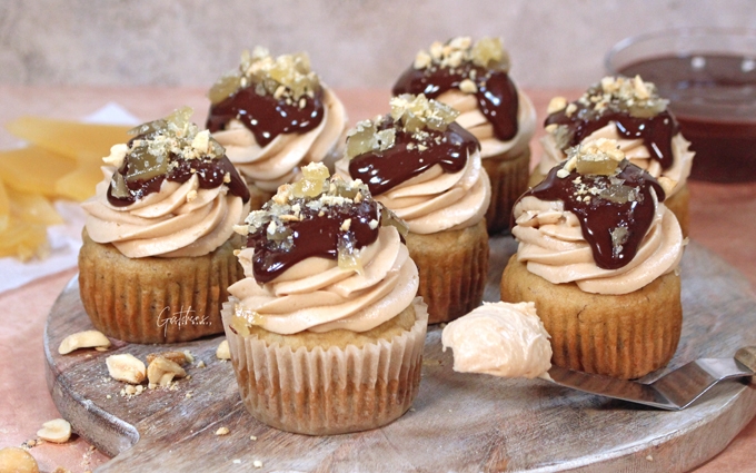 banana butterfinger cupcakes