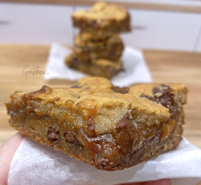 Caramel Blondies